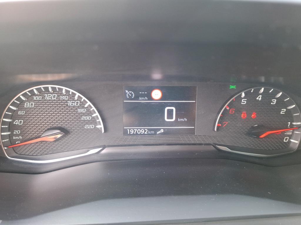 Peugeot 2008 BlueHDi 110 S&S BVM6 Active Business 2021