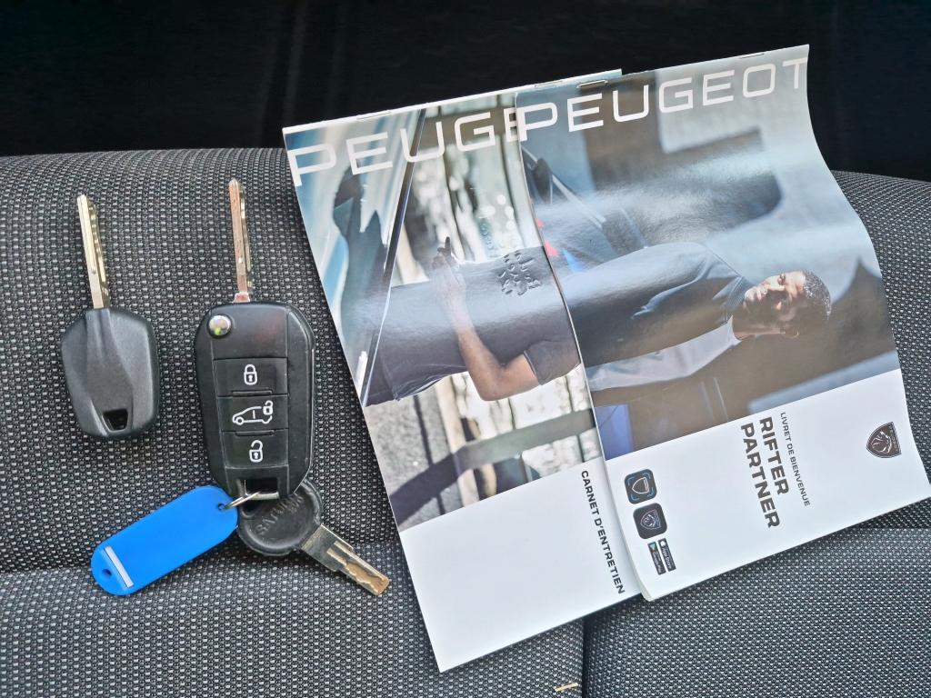 Peugeot PARTNER FOURGON STANDARD 650 KG PURETECH 110 S&S BVM6 PREMIUM 2022