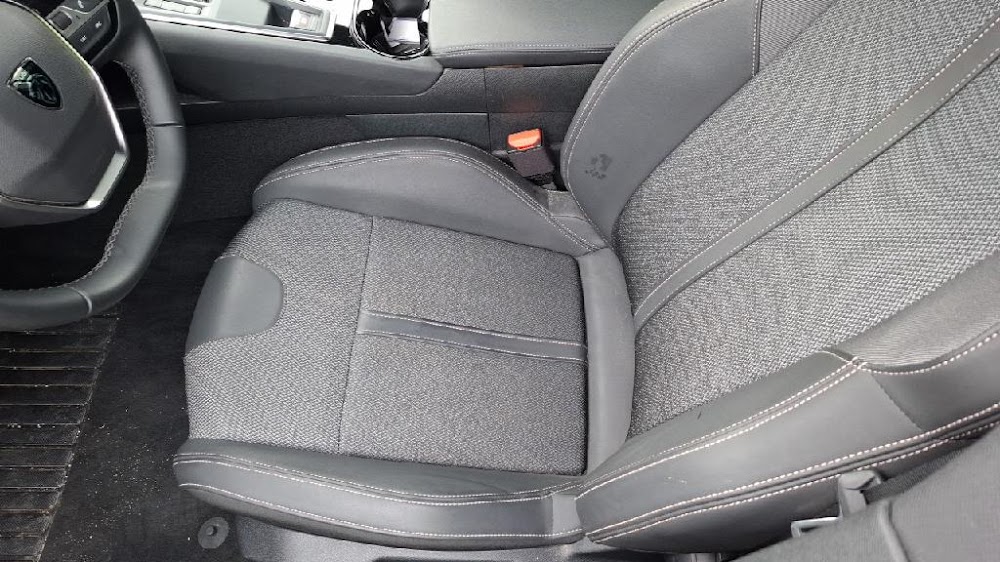Foto Peugeot 3008 Plug-in Hybrid 11