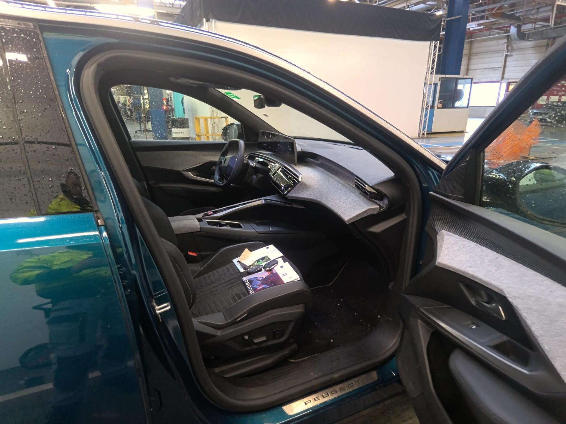 Peugeot 3008 Electrique 210 ch 73 kWh GT 2025