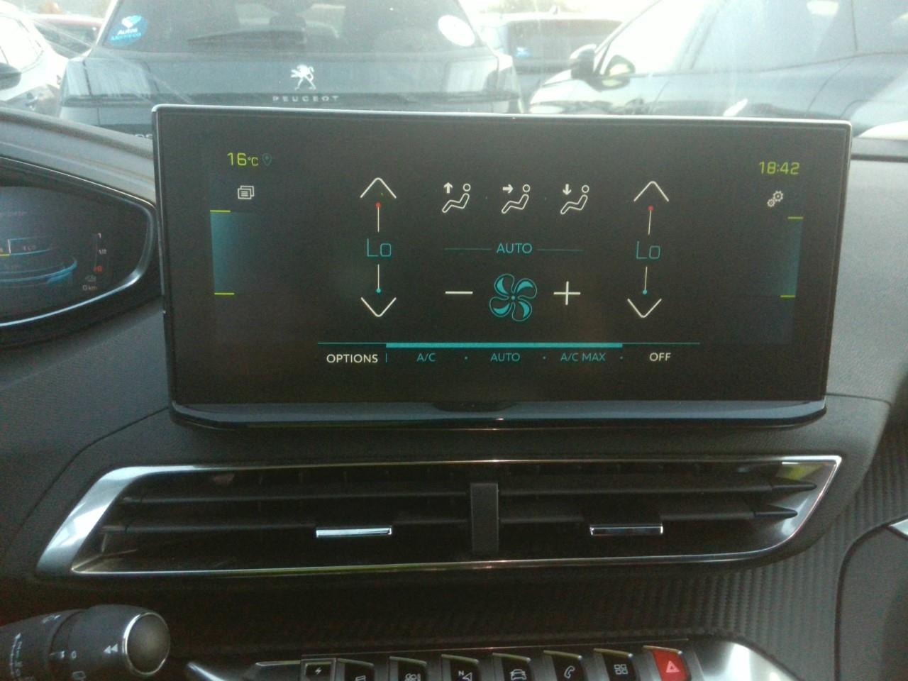 Foto Peugeot 3008 Hybrid 7