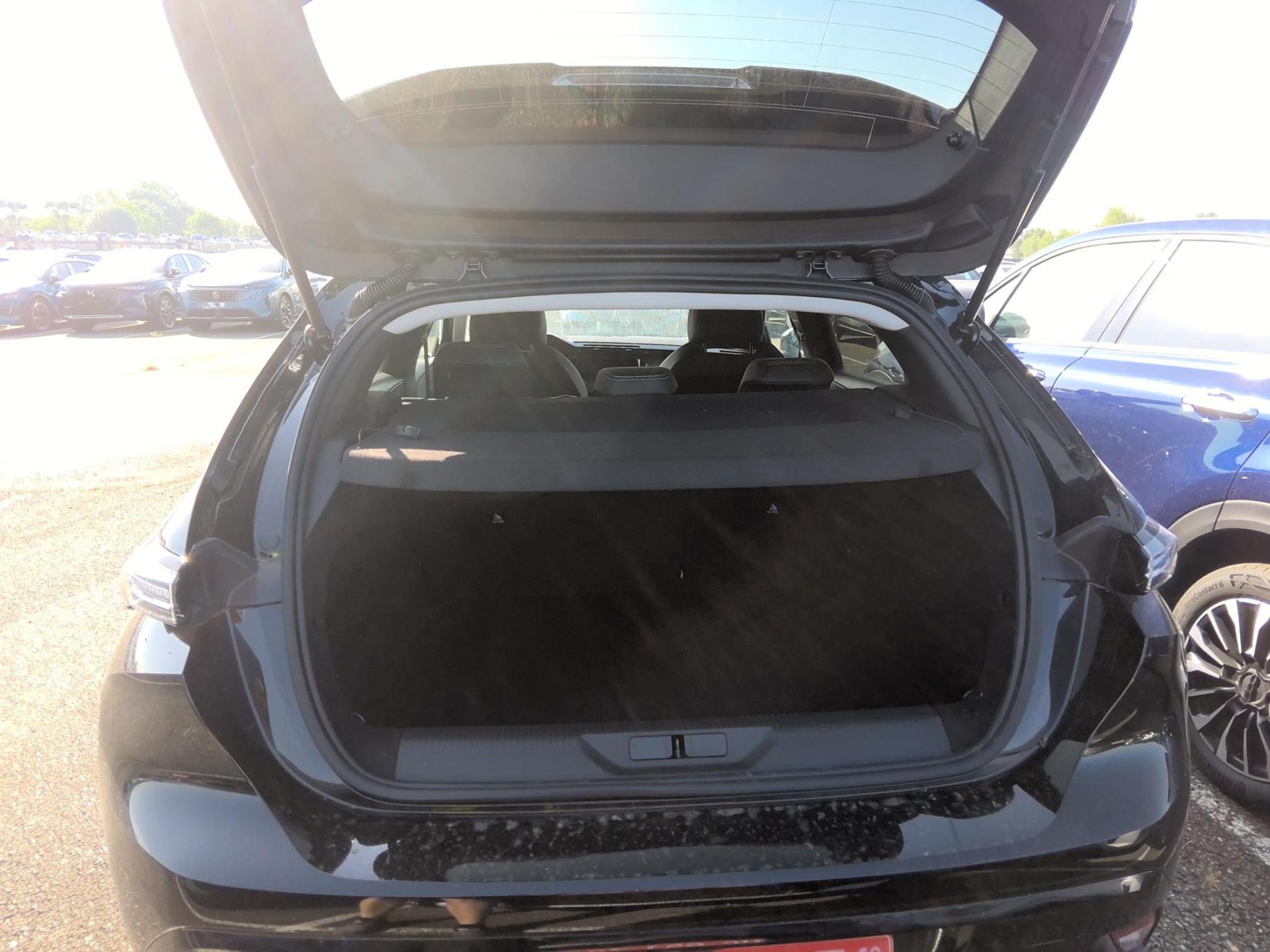 Peugeot 308 Hybrid 136 e-DCS6 Allure 2025