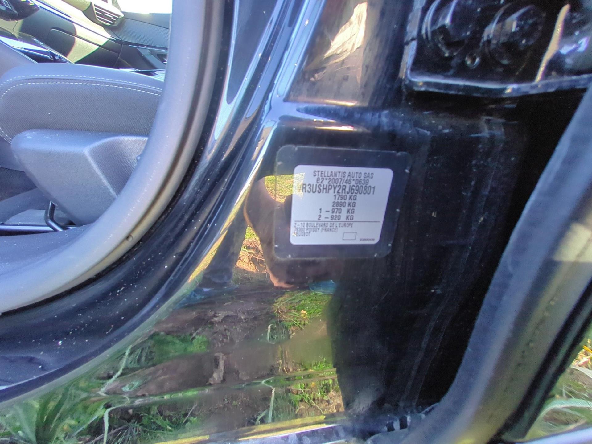 Peugeot 2008 Hybrid 136 e-DCS6 GT 2024