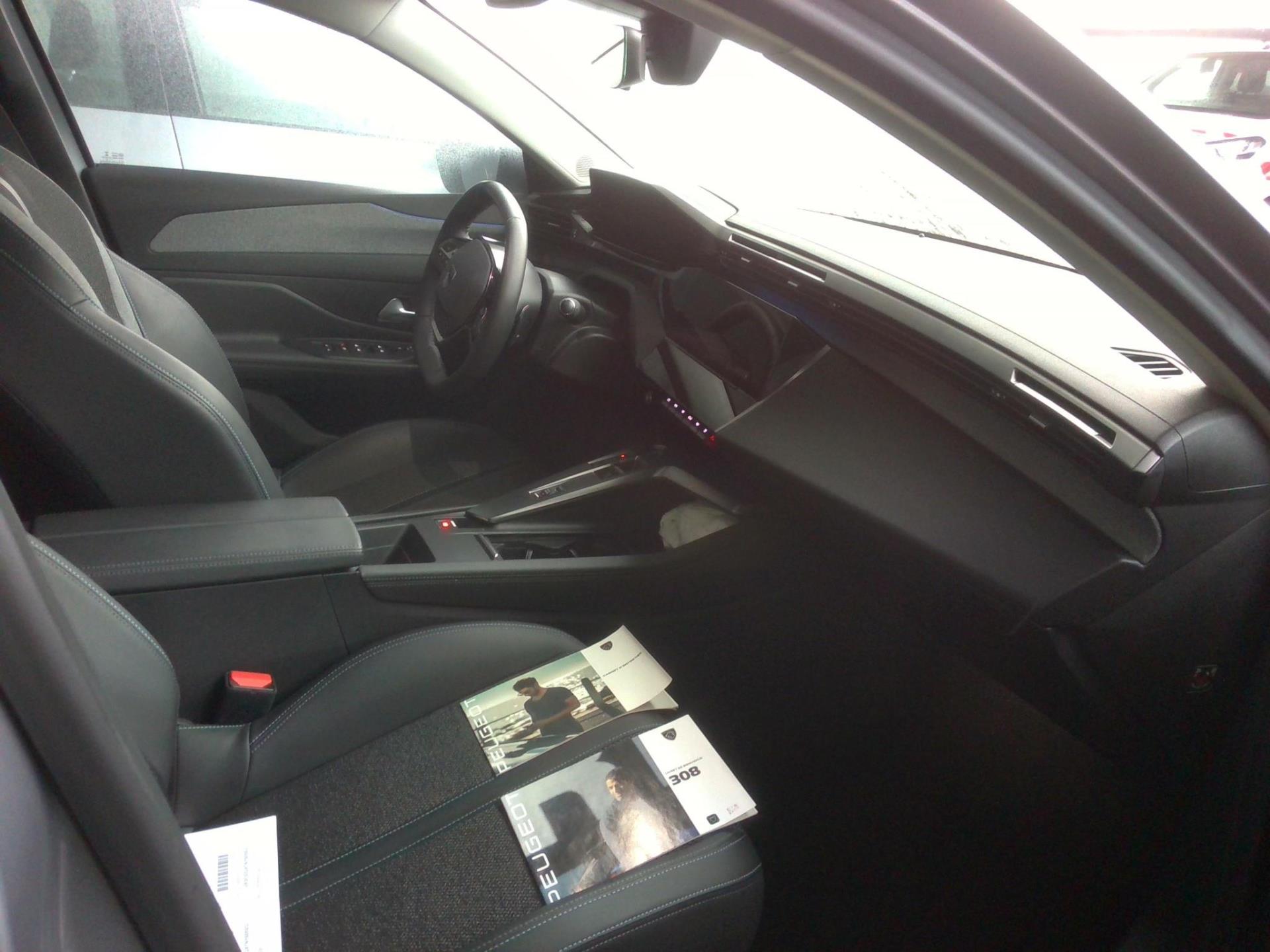 Peugeot 308 PHEV 180 e-EAT8 Allure Pack 2022