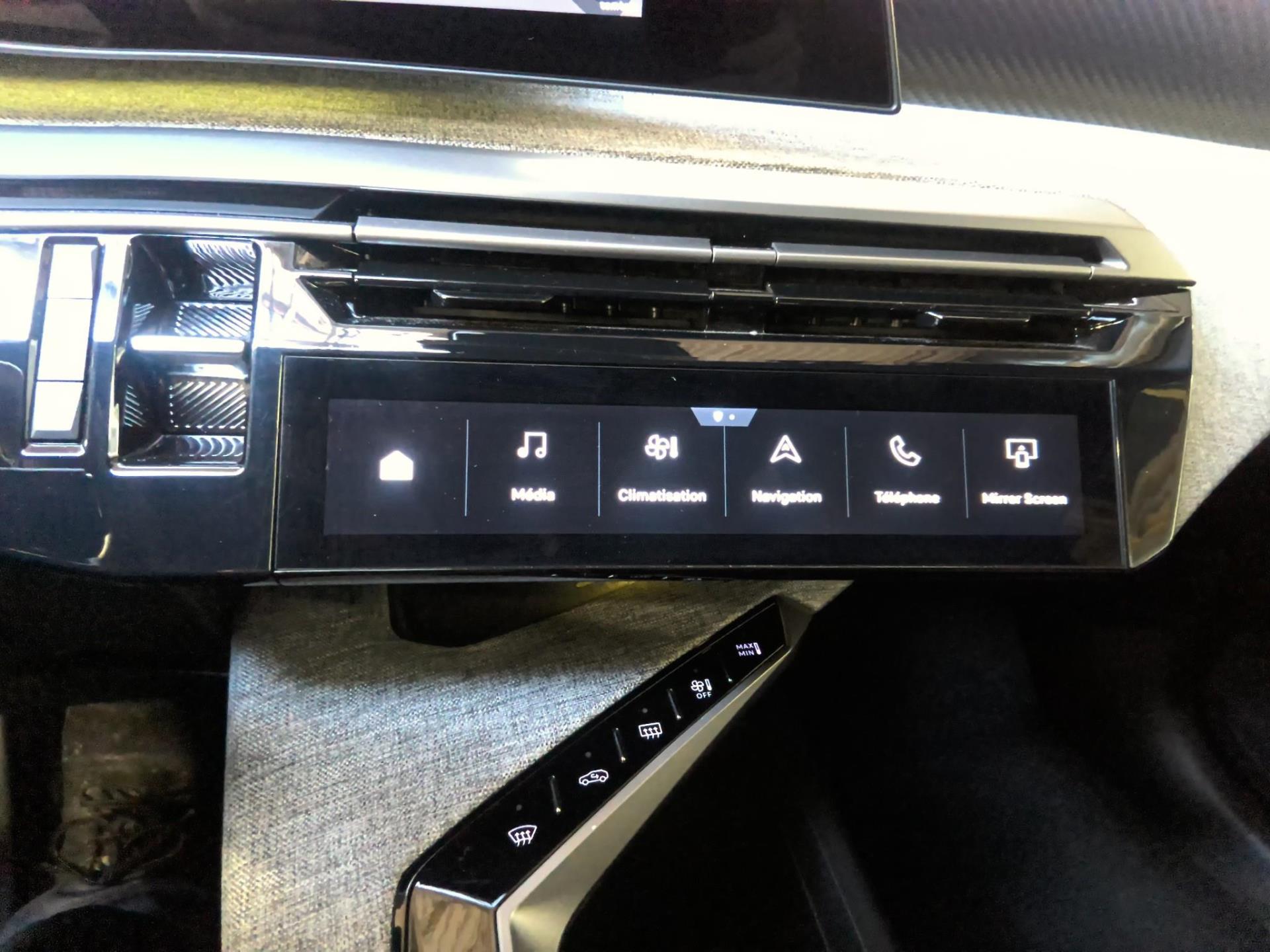 Peugeot 3008 Hybrid 136 e-DCS6 Allure 2025