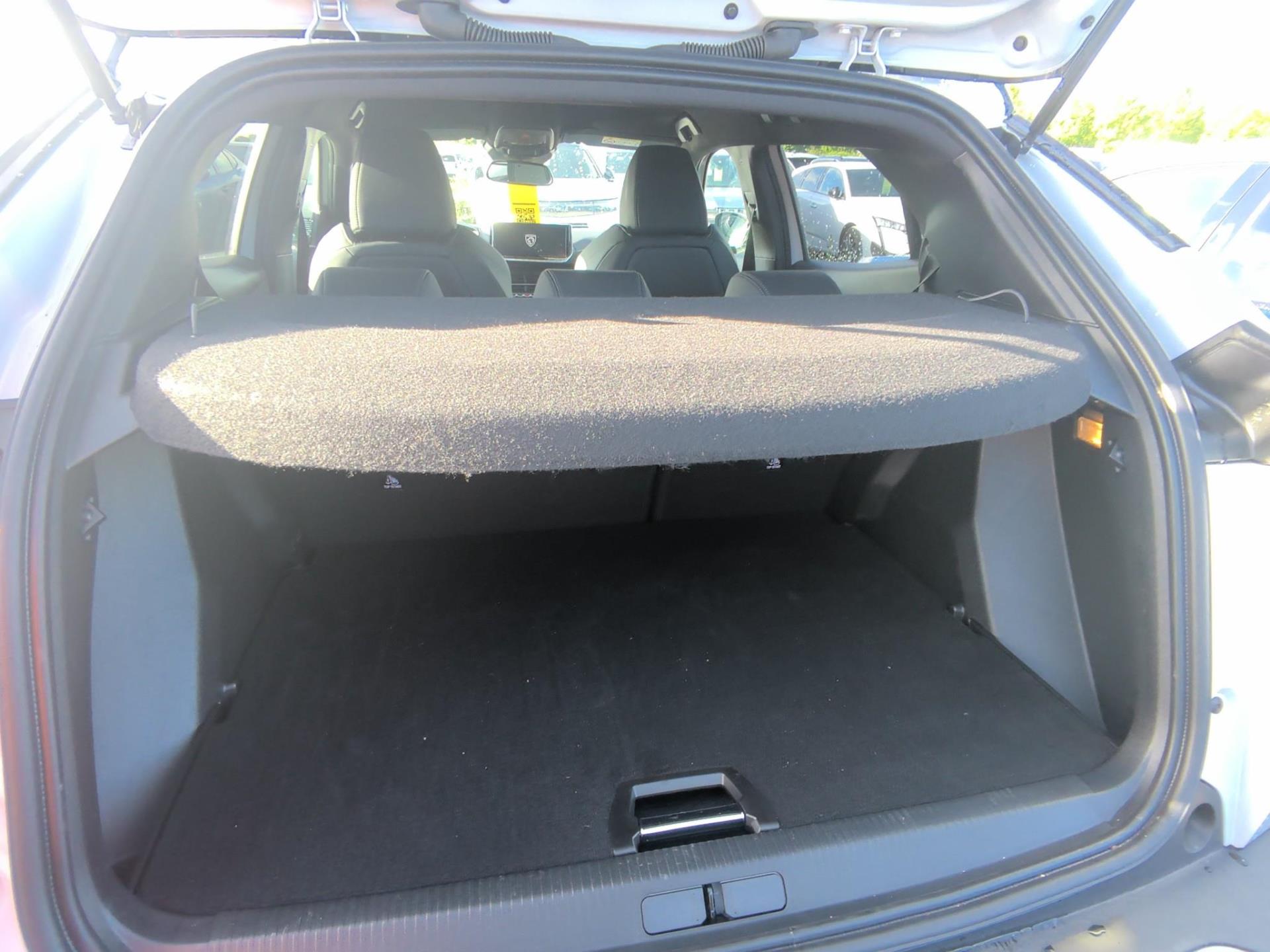 Peugeot 2008 Hybrid 145 e-DCS6 GT 2025
