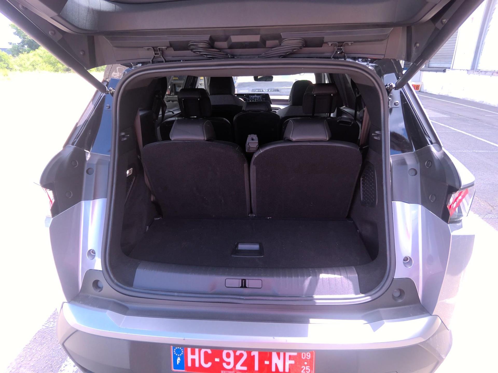 Peugeot 5008 Hybrid 136 e-DCS6 GT 2025