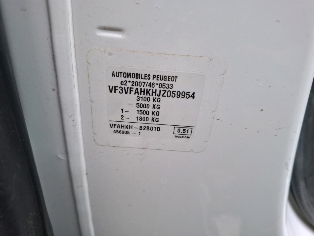 Peugeot EXPERT FGN TOLE STANDARD 2.0  BLUEHDI 120 S&S BVM6 PREMIUM 2018