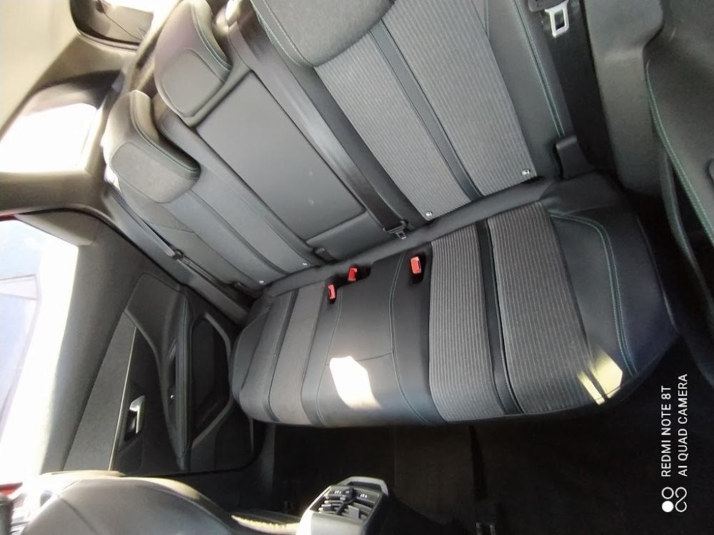Foto Peugeot 3008 Hybrid 10