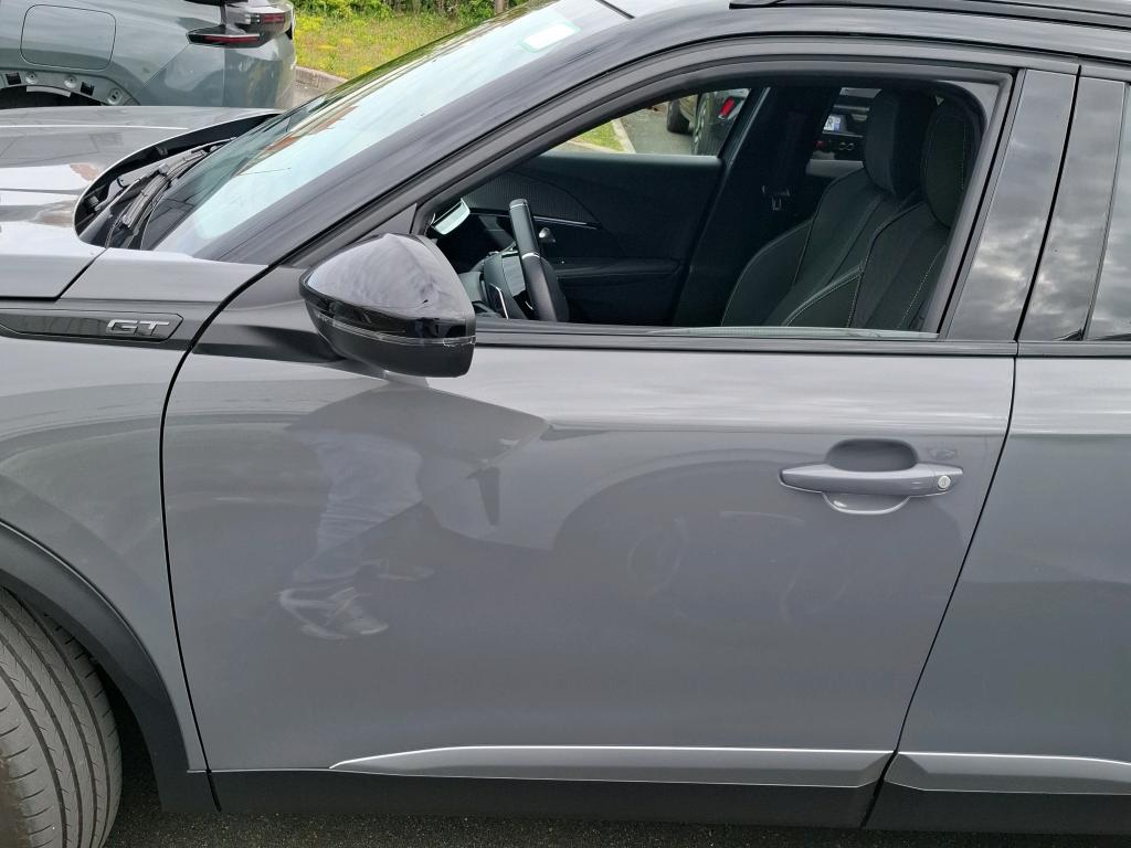 Peugeot 2008 Hybrid 145 e-DCS6 GT 2025