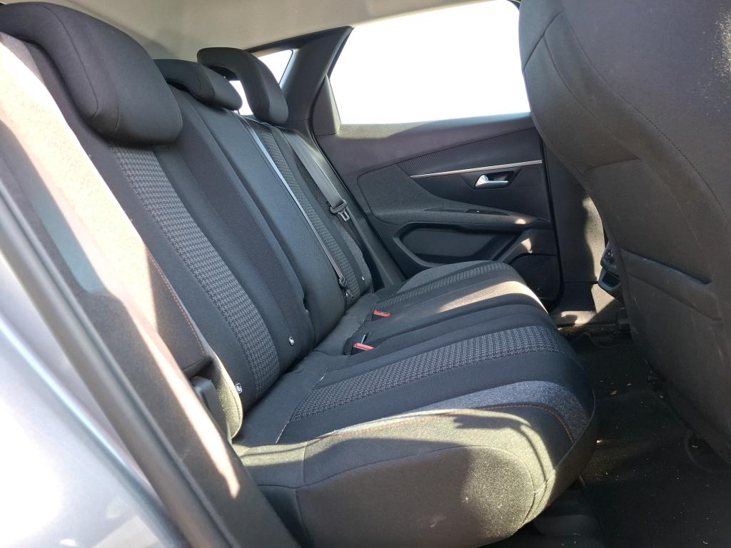 Peugeot 3008 BlueHDi 130ch S&S EAT8 Active Pack 2022
