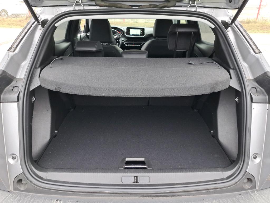 Peugeot 2008 BlueHDi 130 S&S EAT8 Allure 2021