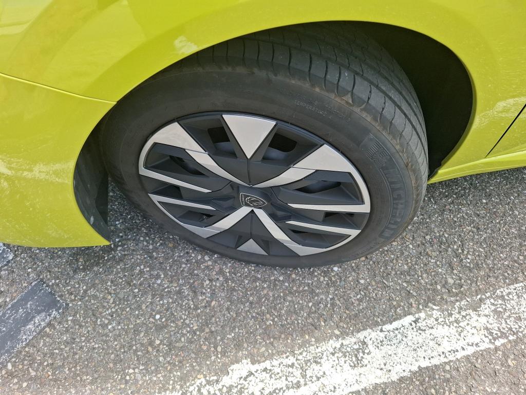 Peugeot 208 Hybrid 110 ch e-DCS6 Style 2025