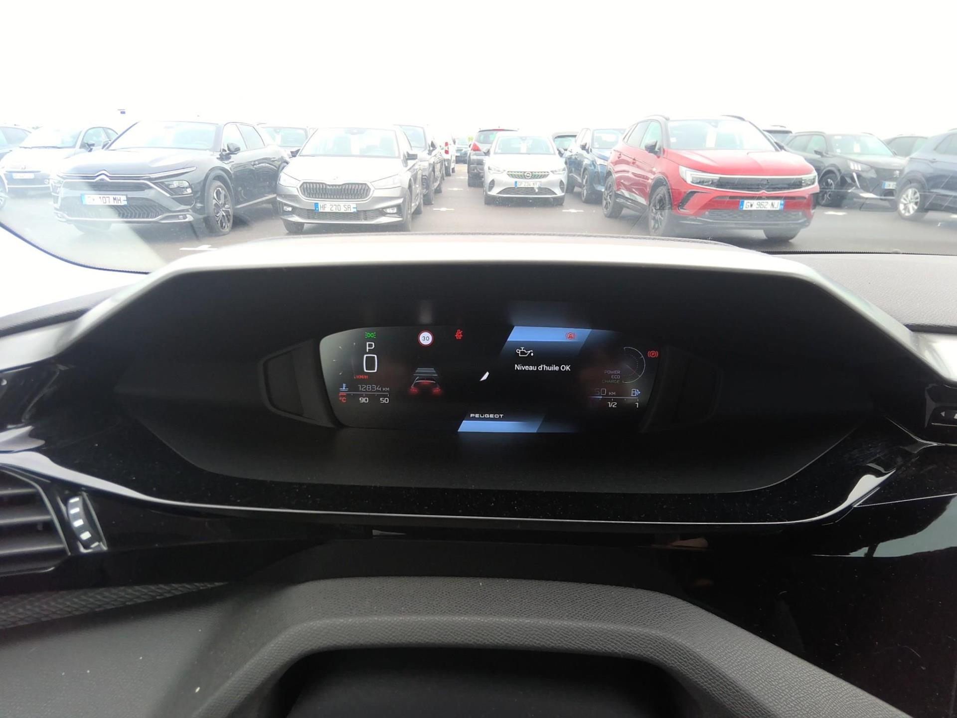 Peugeot 308 Hybrid 145 e-DCS6 Style 2025