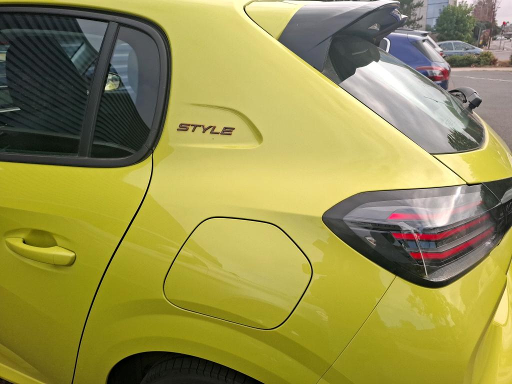 Peugeot 208 Hybrid 110 ch e-DCS6 Style 2025