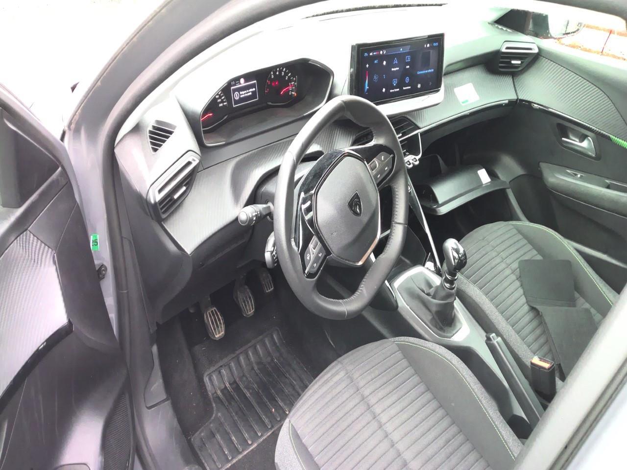 Foto Peugeot 208 12