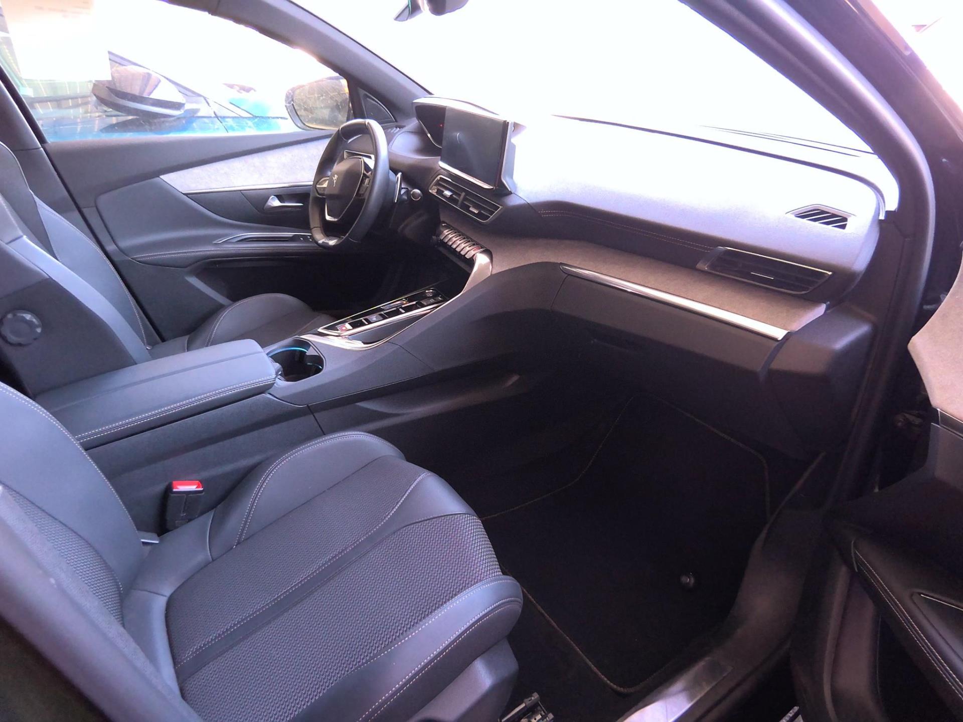 Peugeot 5008 PureTech 130ch S&S EAT8 GT 2023