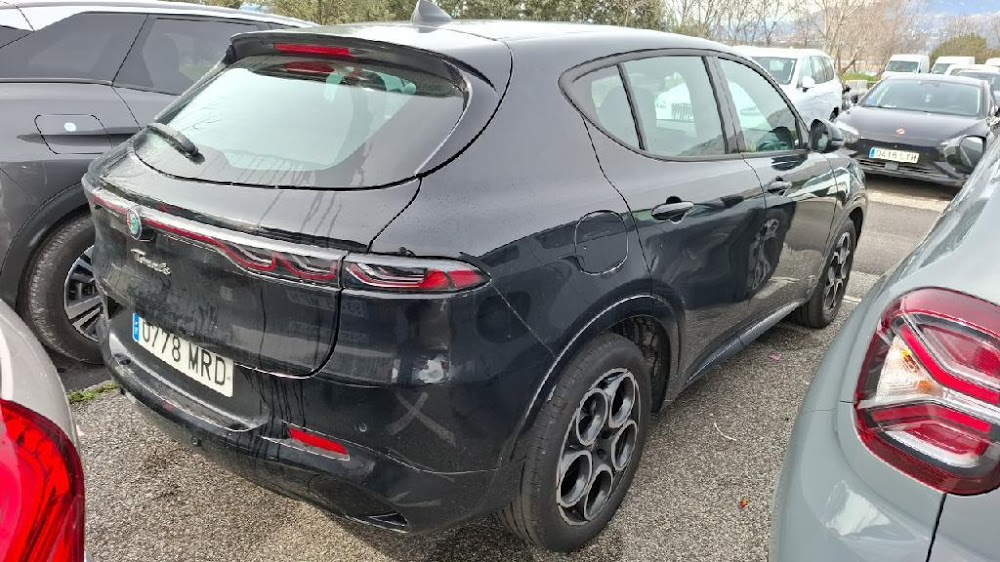 Foto Alfa Romeo Tonale 8