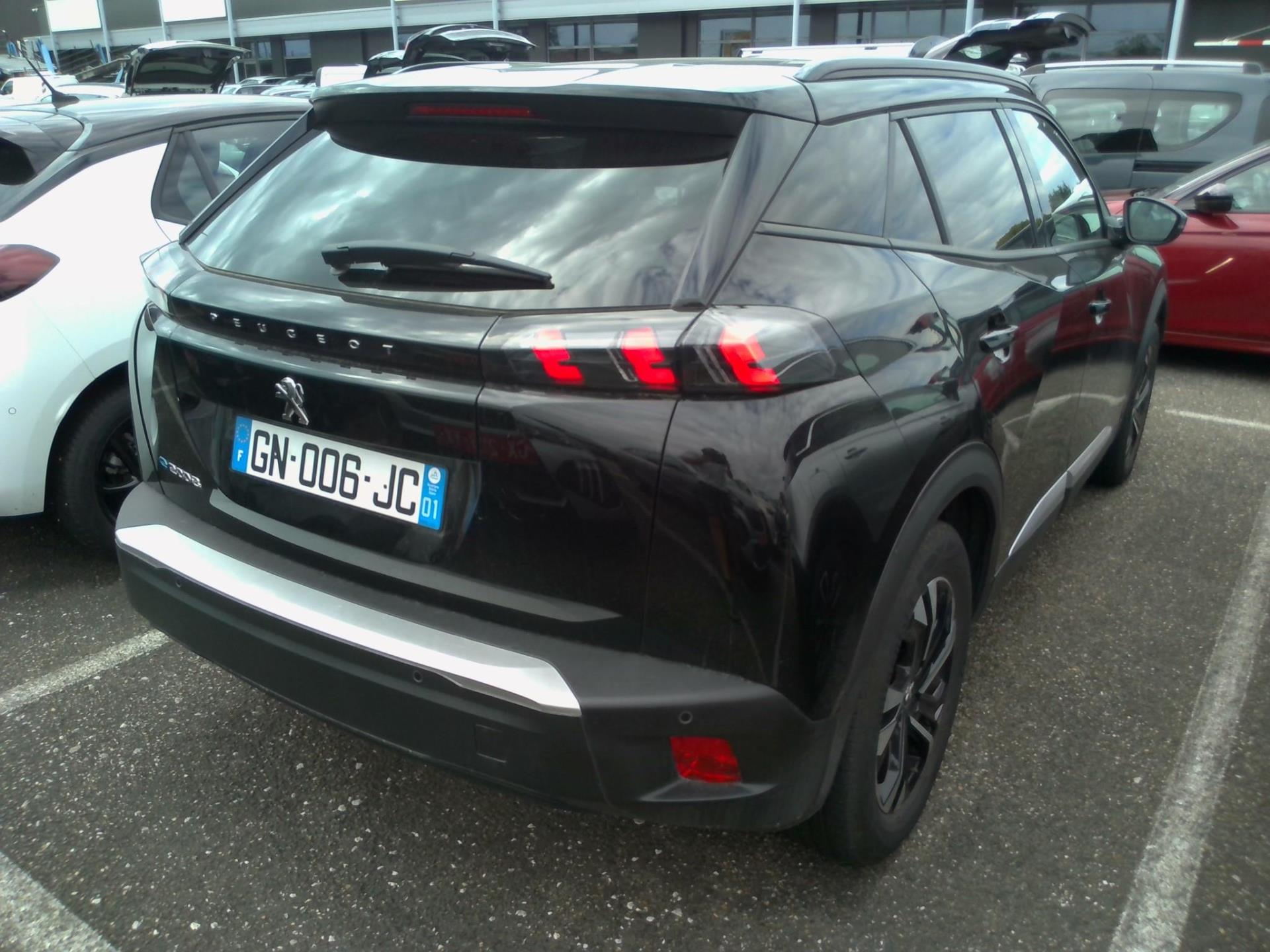Peugeot 2008 Electrique 136 ch Allure 2023