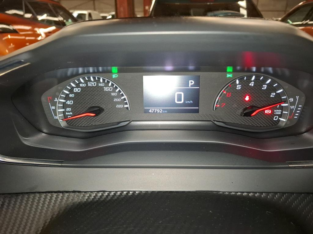 Peugeot 2008 PureTech 130 S&S EAT8 Style 2021