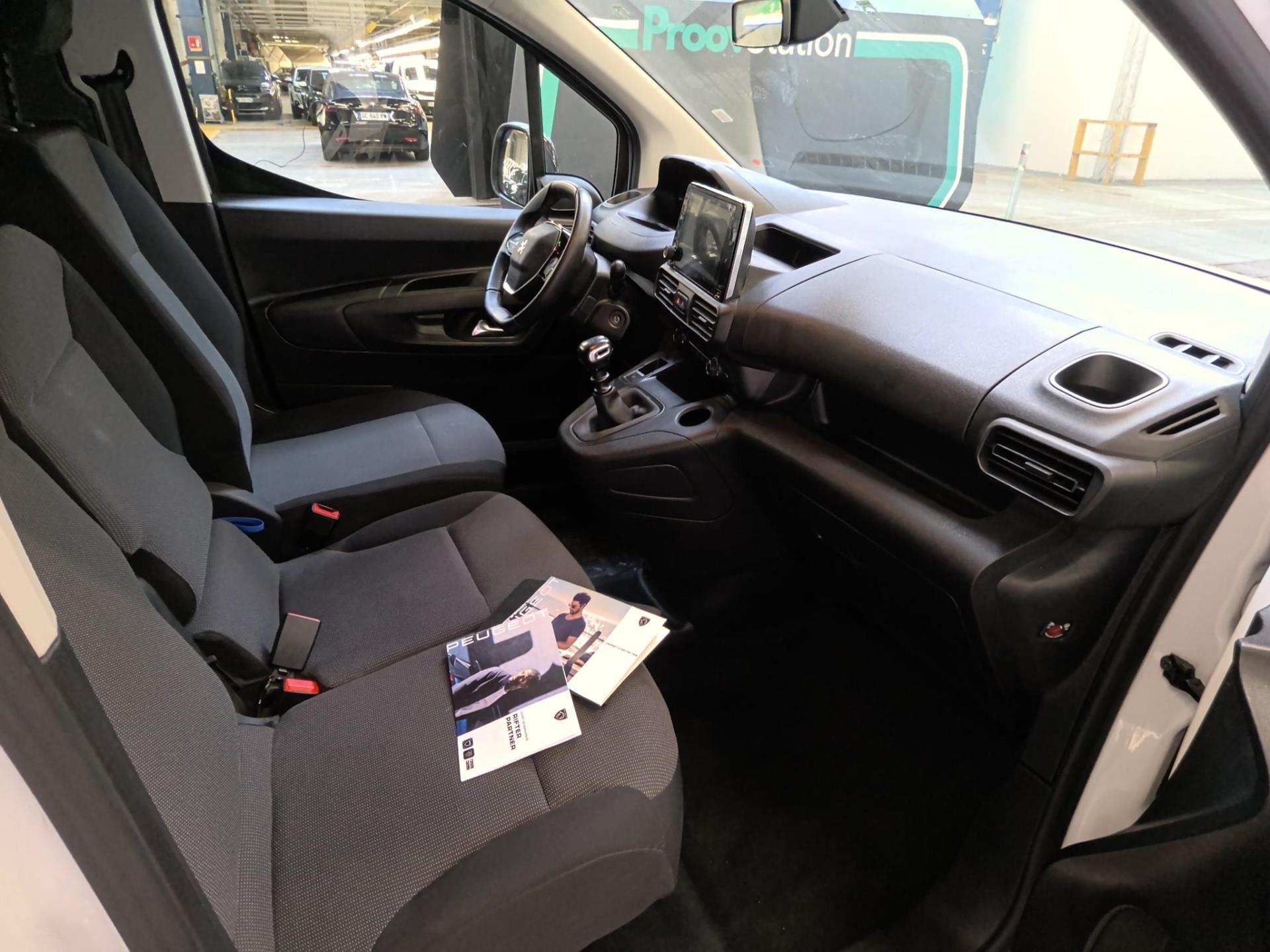 Peugeot PARTNER FOURGON M 950 KG BLUEHDI 100 S&S BVM6  2023