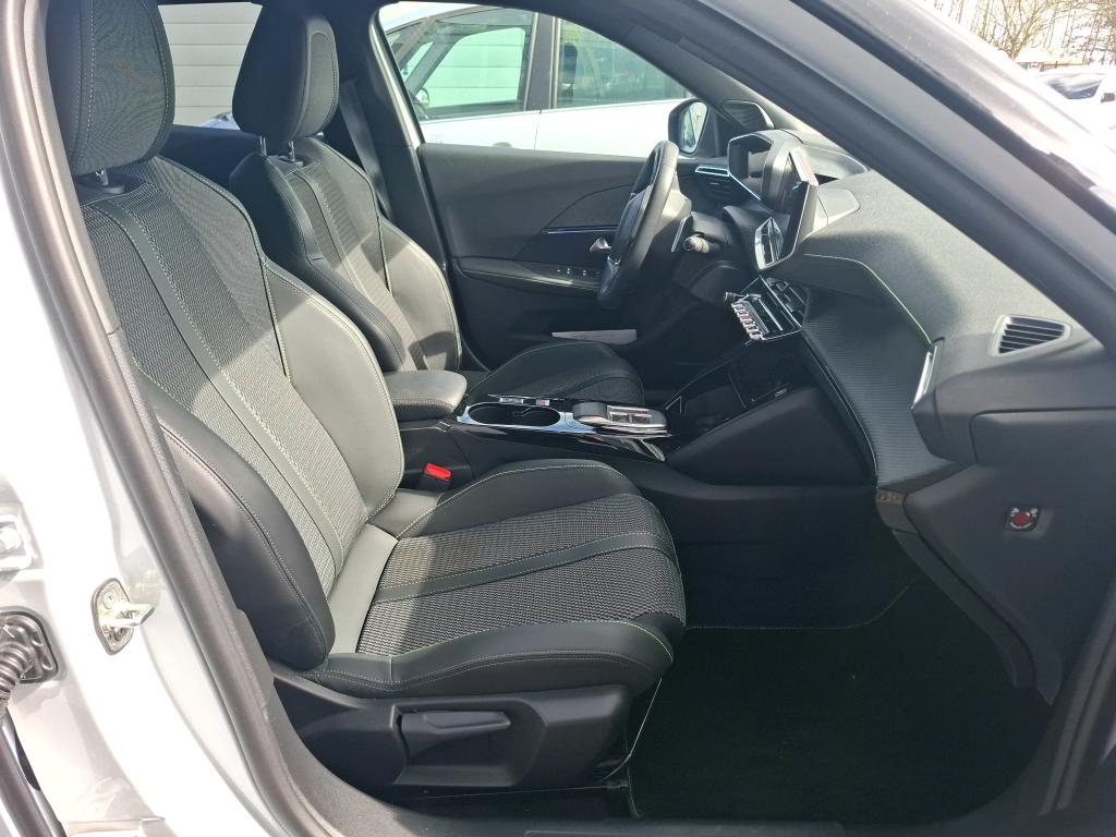Peugeot 2008 PureTech 130 S&S EAT8 GT 2024