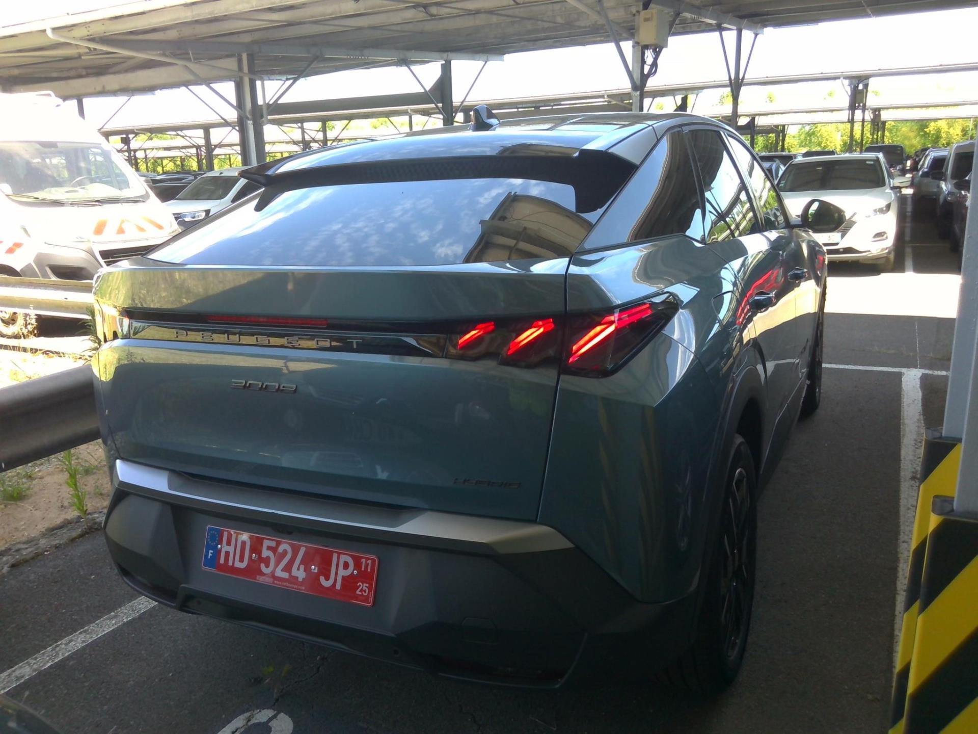 Peugeot 3008 Hybrid 145 e-DCS6 GT 2025