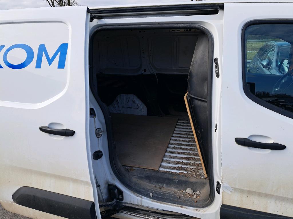 Peugeot PARTNER FOURGON STANDARD 650 KG BLUEHDI 130 S&S BVM6 ASPHALT 2021