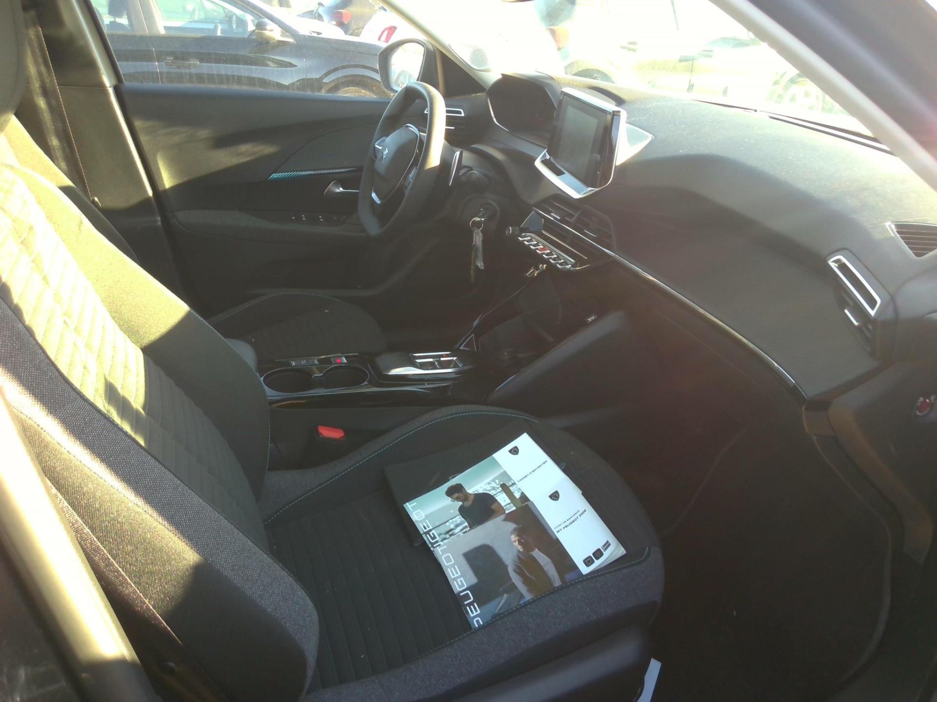 Peugeot 2008 PureTech 130 S&S EAT8 Style 2022