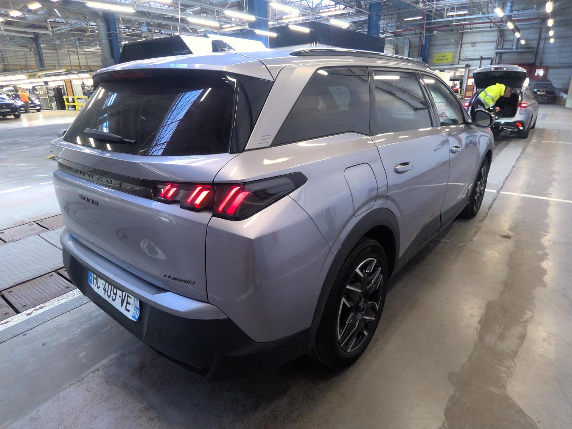 Peugeot 5008 Hybrid 145 ch e-DCS6 Allure 2025
