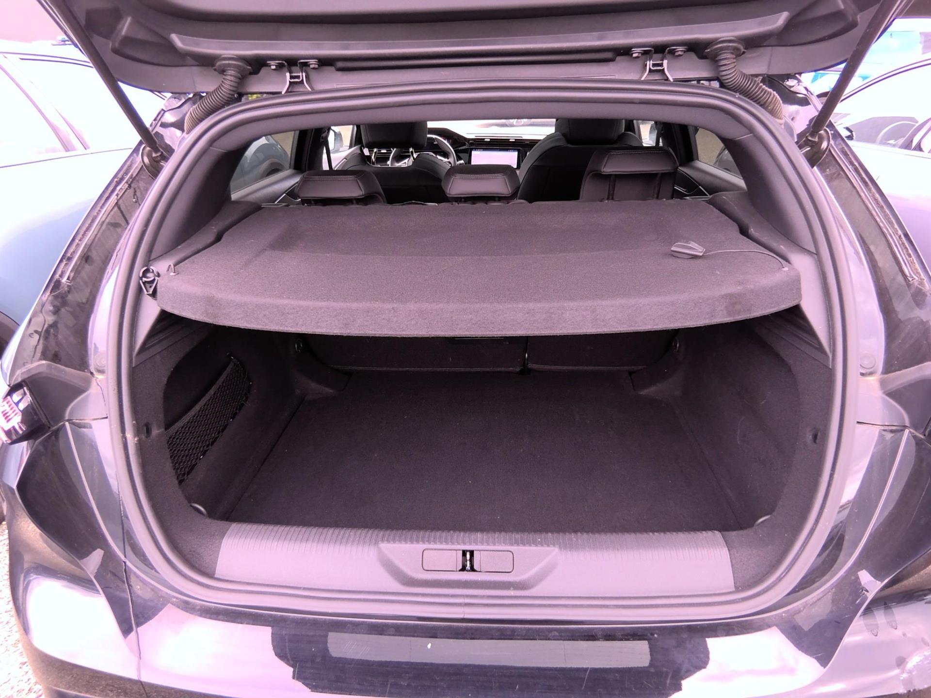 Peugeot 308 Hybrid 136 e-DCS6 GT 2024