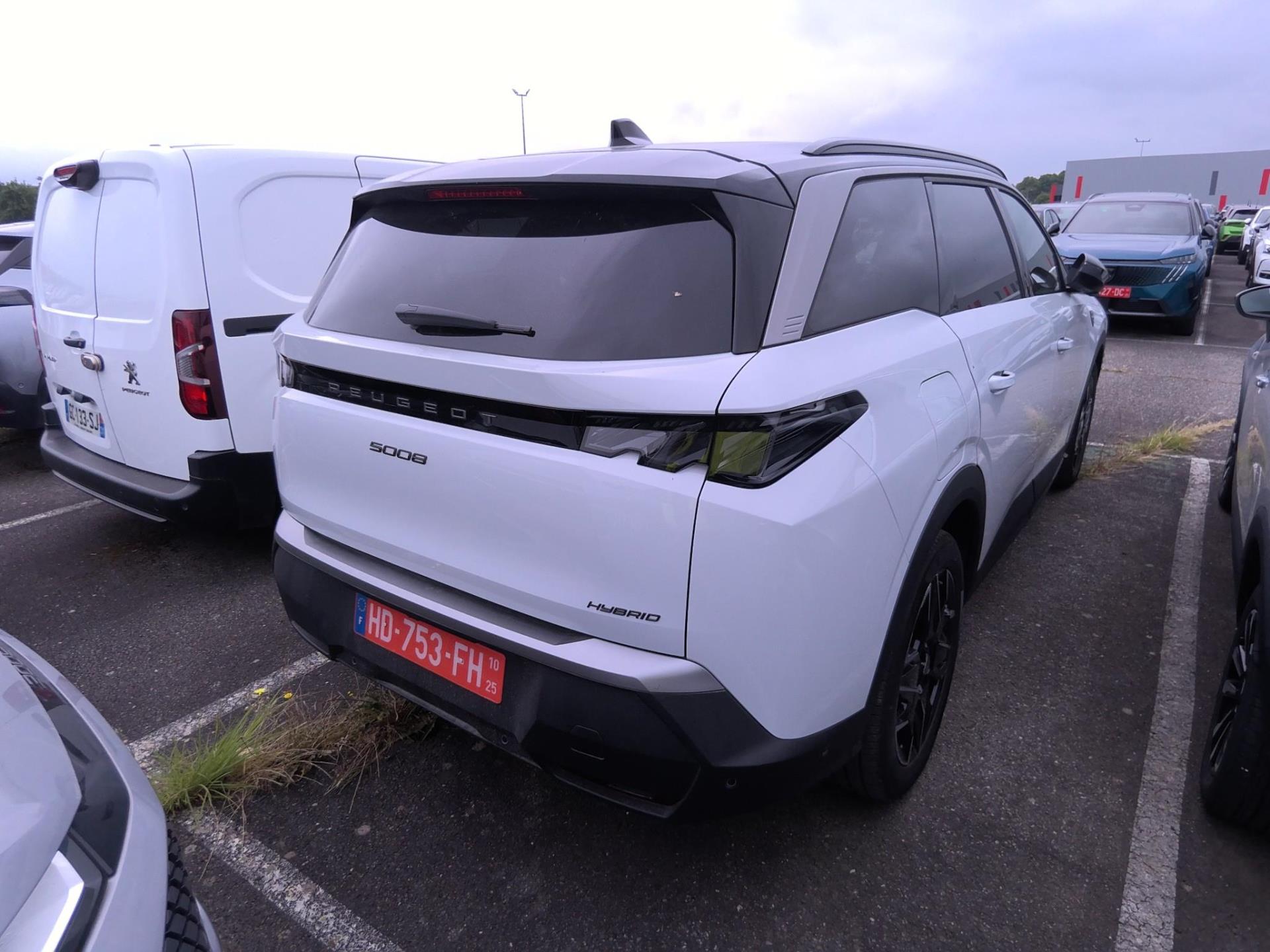 Peugeot 5008 Hybrid 136 e-DCS6 GT 2025