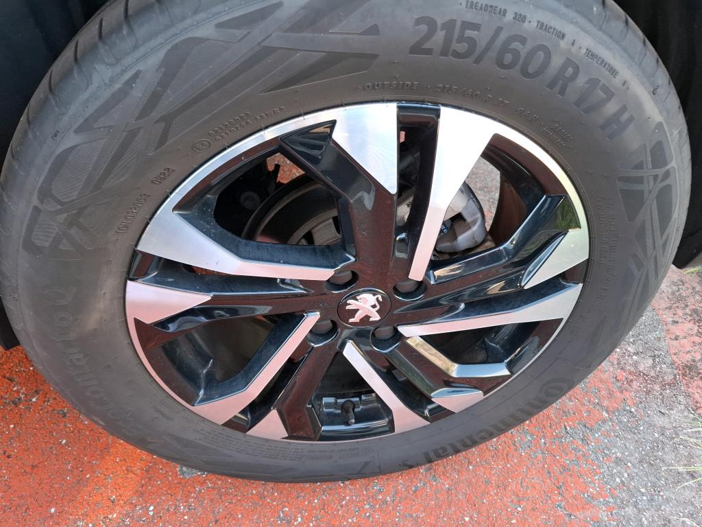 Peugeot 2008 BlueHDi 130 S&S EAT8 Allure Pack 2022