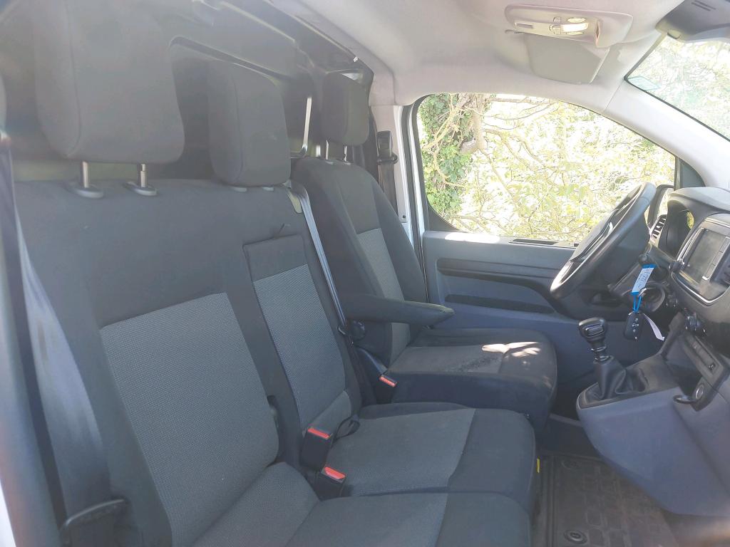 Peugeot EXPERT FGN TOLE STANDARD BLUEHDI 145 S&S BVM6 PREMIUM 2022
