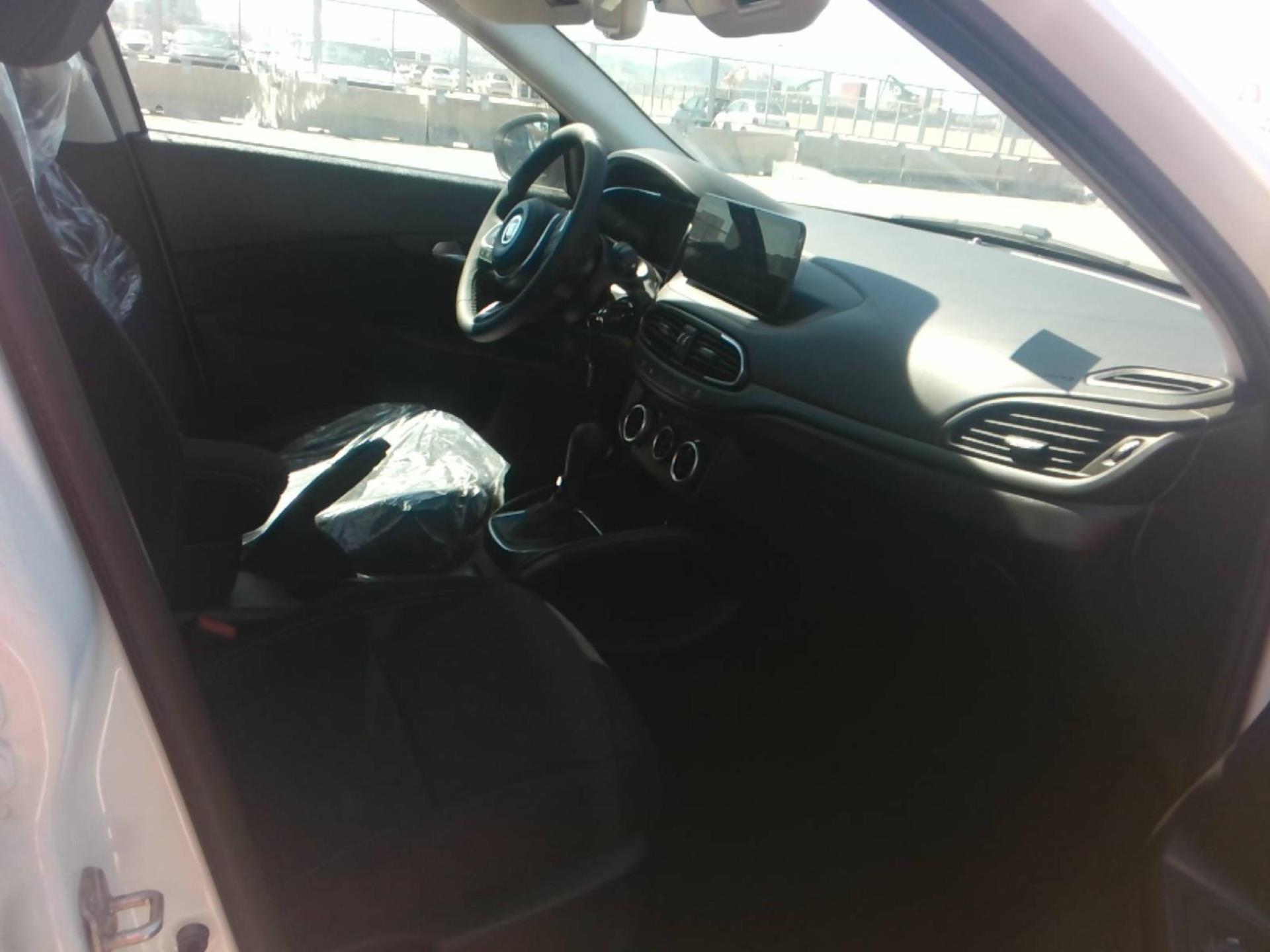 FIAT Tipo SW 1.5 Firefly Turbo 130 ch S&S DCT7 Hybrid Cross 2023