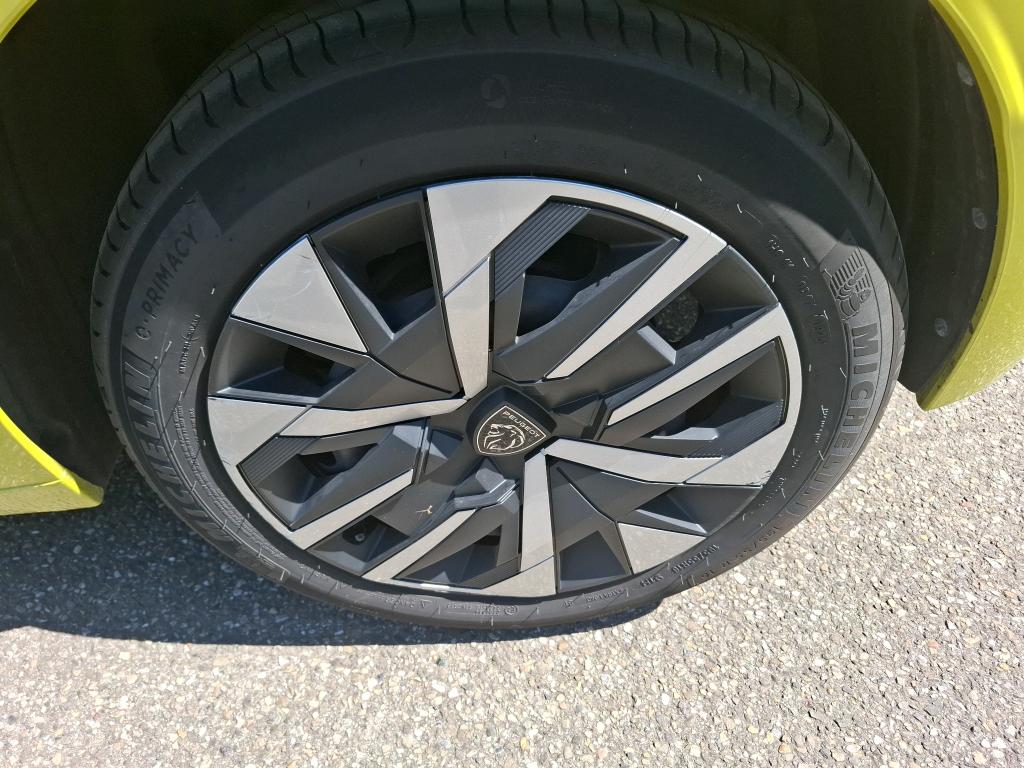 Peugeot 208 Hybrid 110 ch e-DCS6 Style 2025