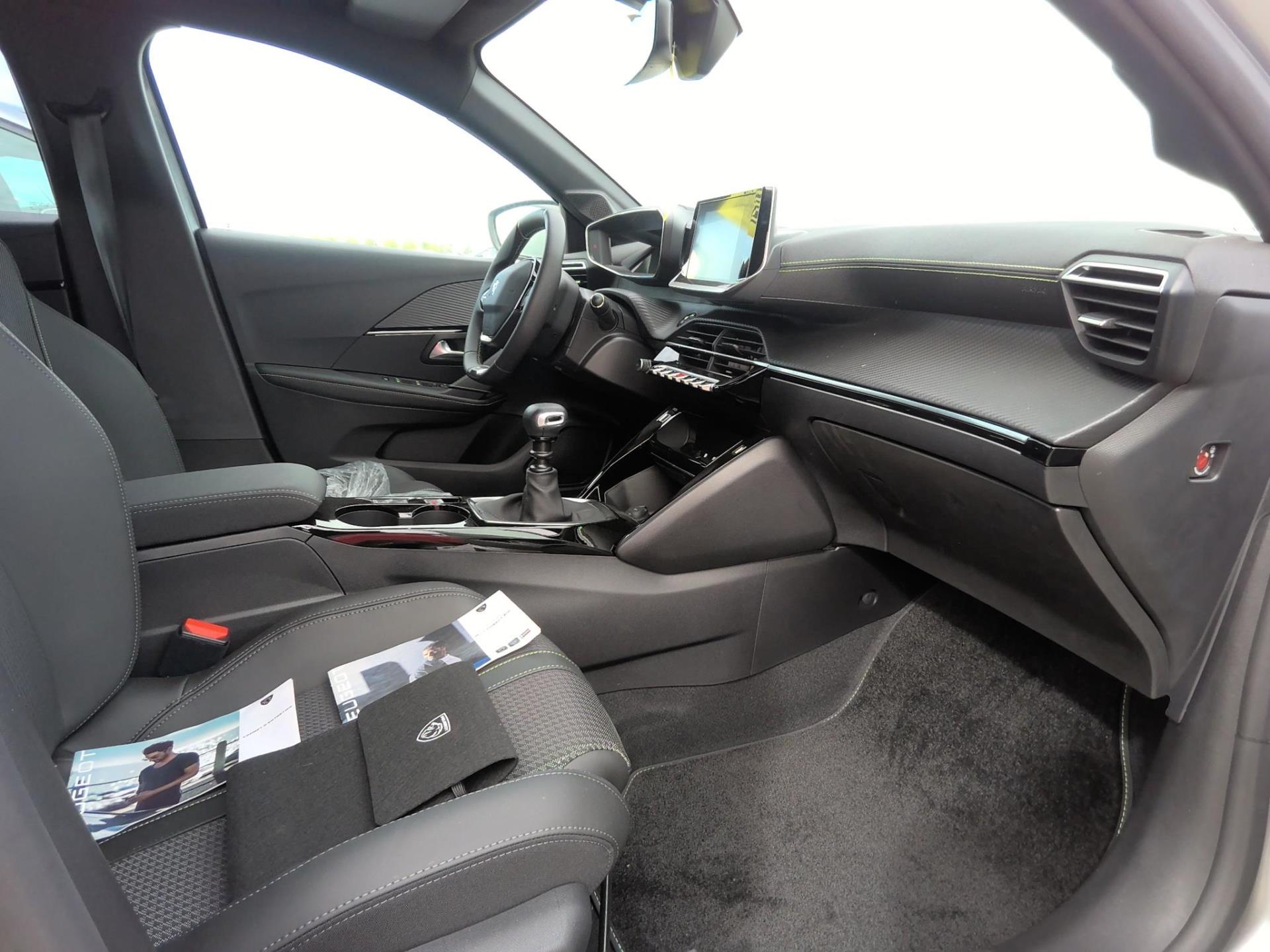 Peugeot 208 BlueHDi 100 S&S BVM6 GT 2023