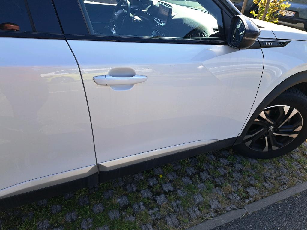 Peugeot 2008 PureTech 155 S&S EAT8 GT 2022