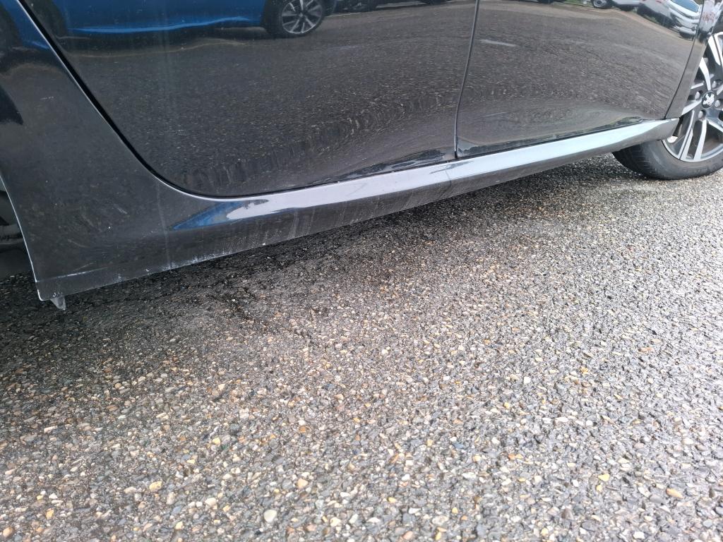 Peugeot 208 PureTech 100 S&S EAT8 Allure 2021