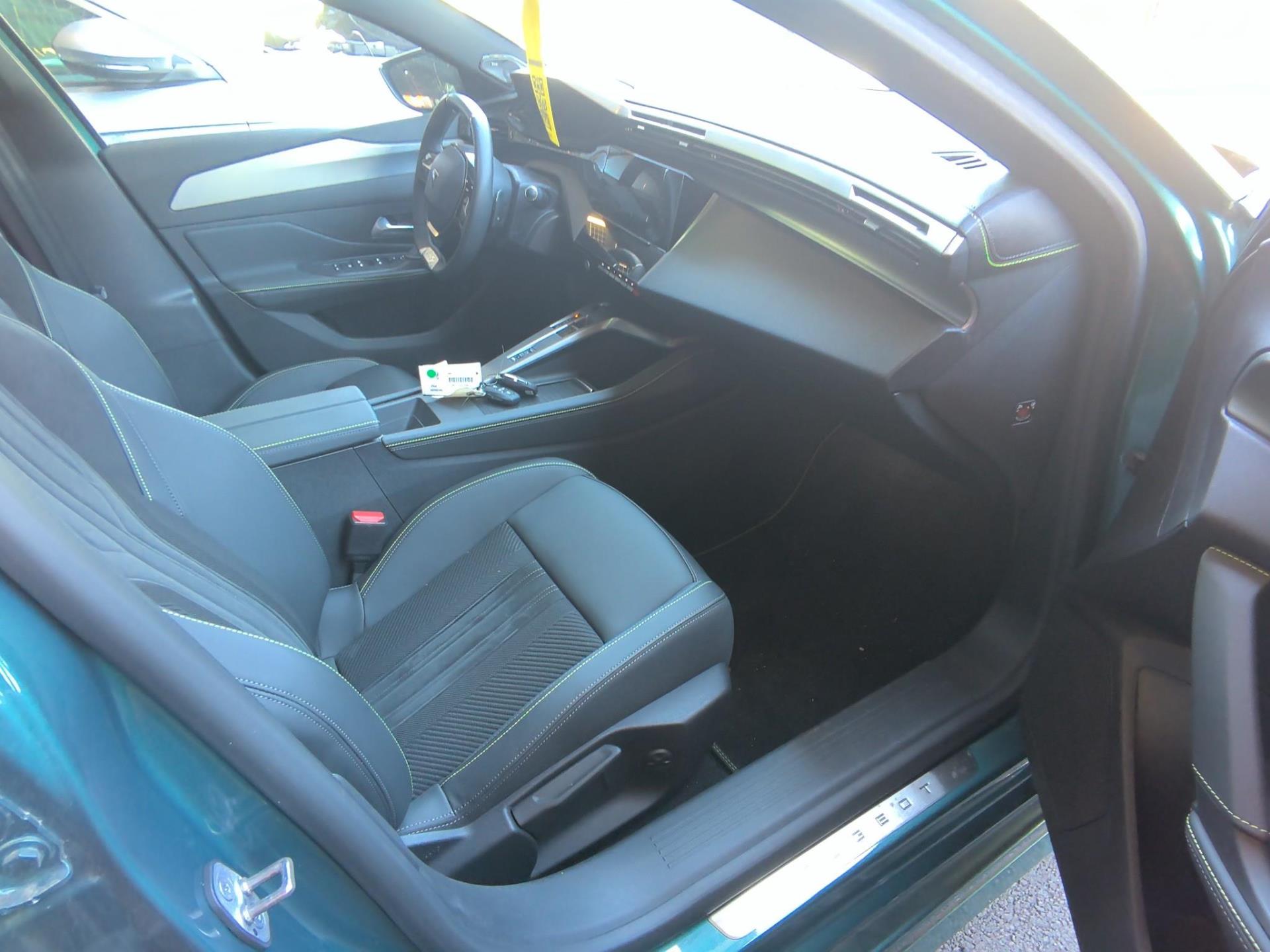 Peugeot 308 SW Plug-in Hybrid 195 ch e-DCS7 GT 2024