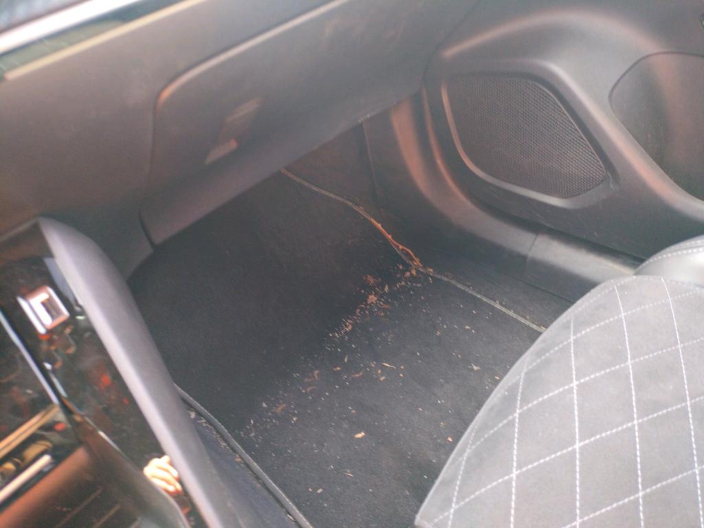 Peugeot 2008 BlueHDi 130 S&S EAT8 GT Pack 2021