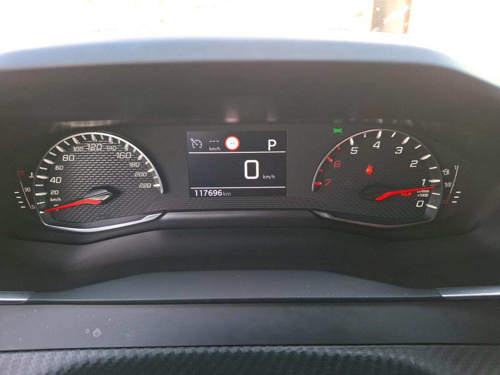 Peugeot 2008 BlueHDi 130 S&S EAT8 Allure 2021