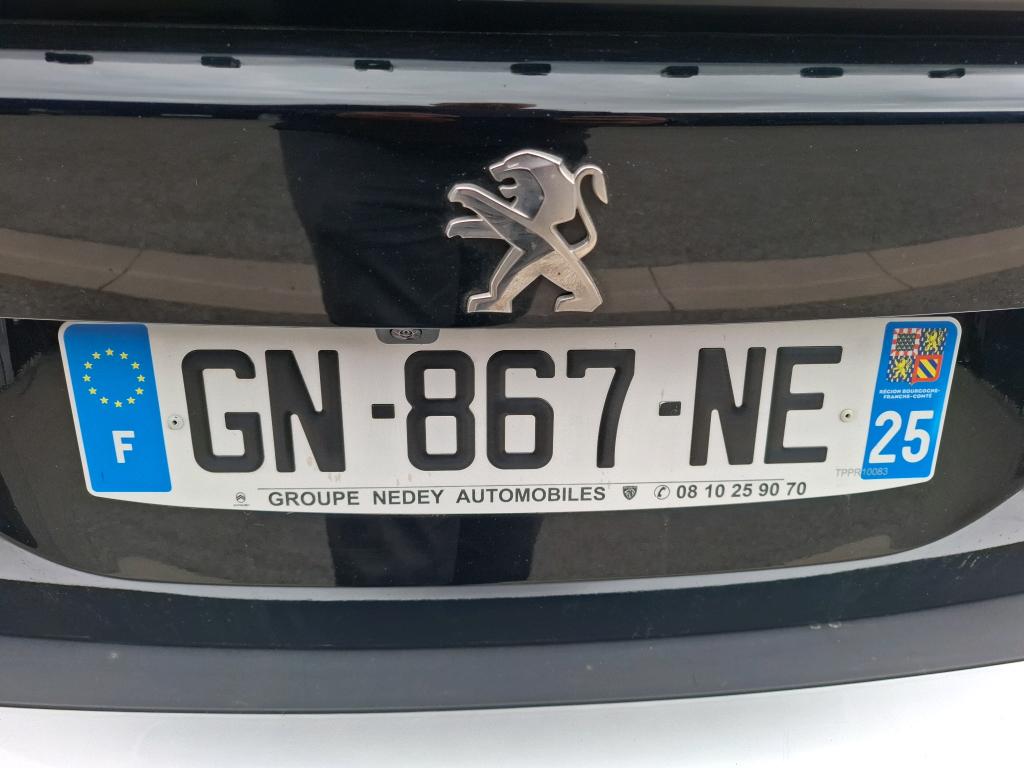 Peugeot 2008 PureTech 130 S&S EAT8 GT 2023