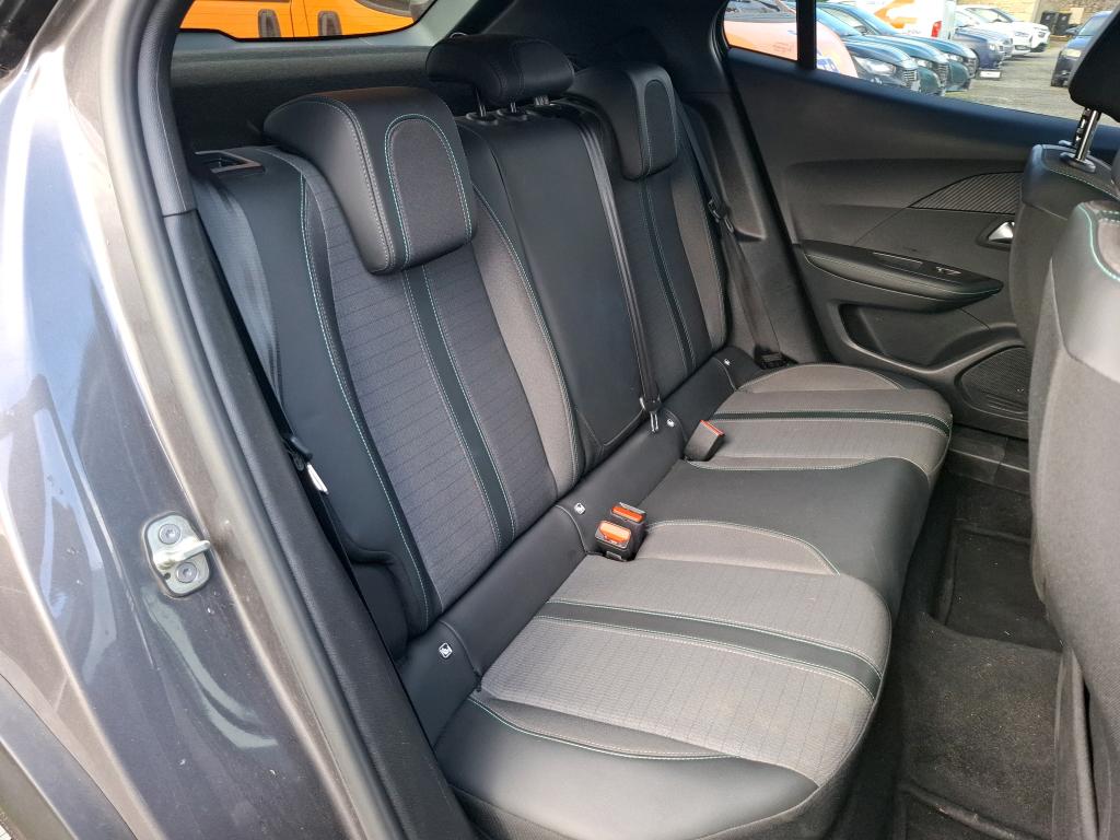 Peugeot 2008 BlueHDi 130 S&S EAT8 Allure 2023