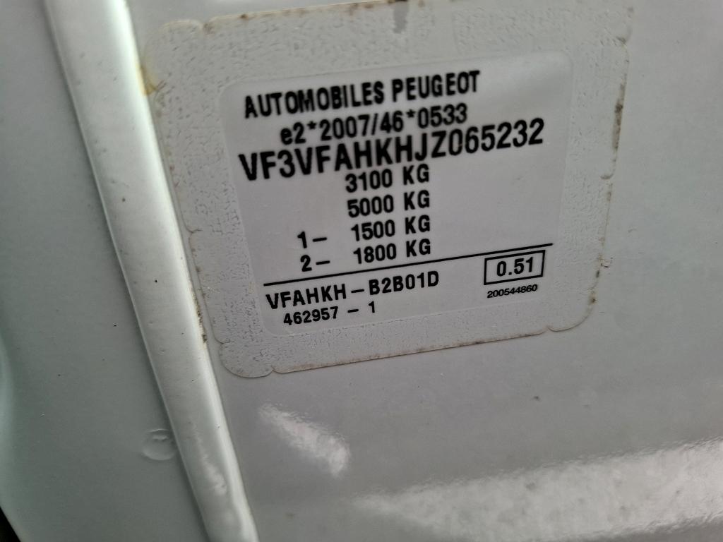 Peugeot EXPERT FGN TOLE STANDARD 2.0  BLUEHDI 120 S&S BVM6 PREMIUM 2018