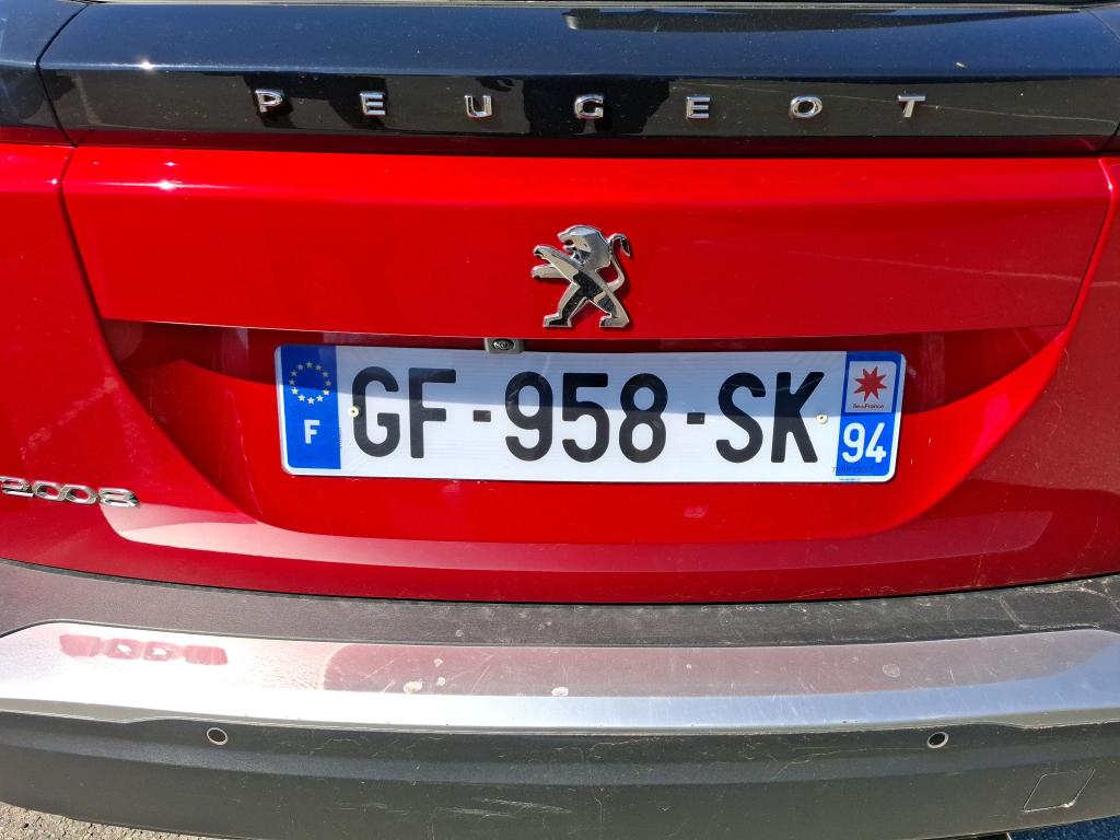 Peugeot 2008 BlueHDi 130 S&S EAT8 Allure Pack 2022
