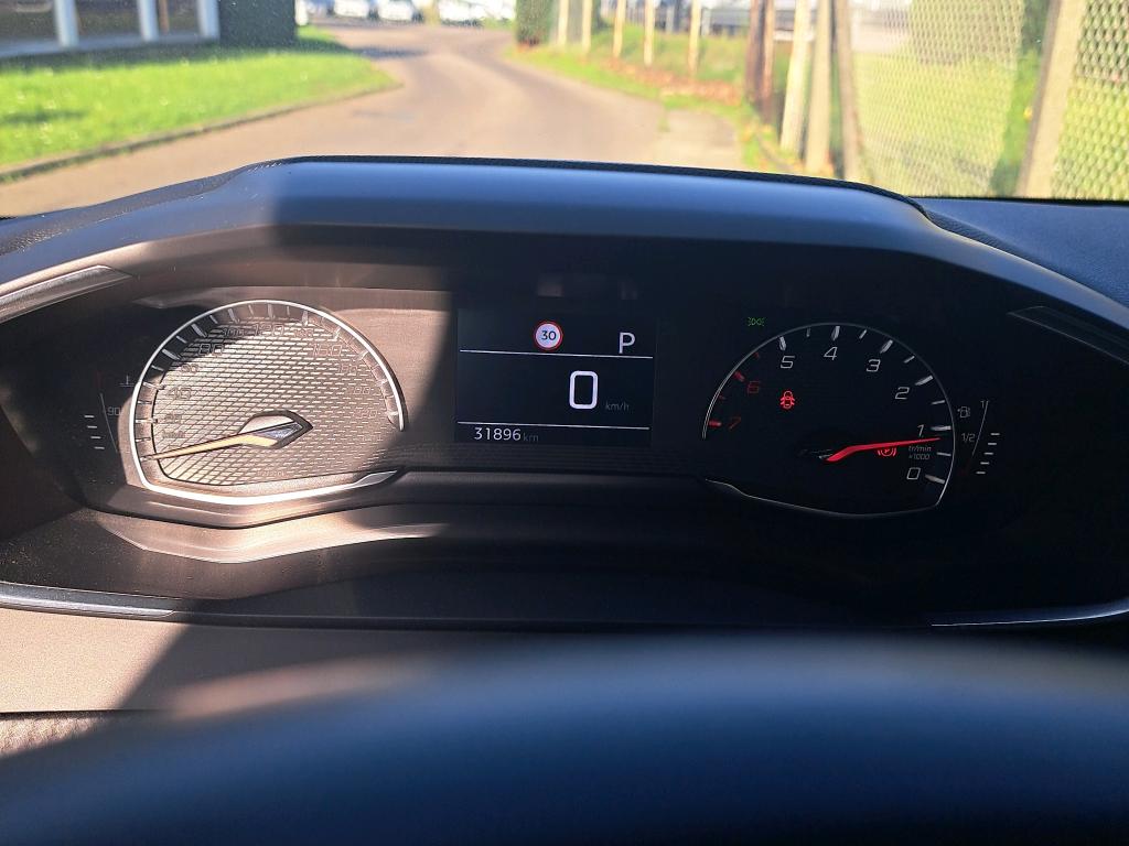 Peugeot 208 PURETECH 100 S&S EAT8 ACTIVE BUSINESS R 2021