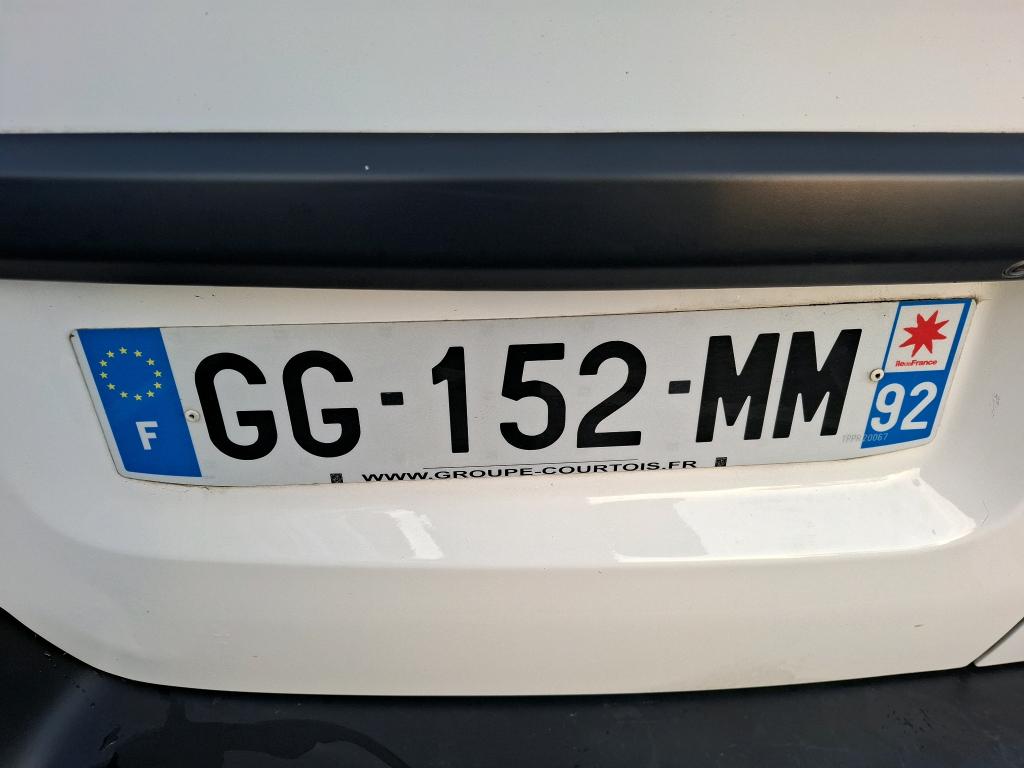 Peugeot EXPERT FGN TOLE STANDARD BLUEHDI 145 S&S EAT8 ASPHALT 2022