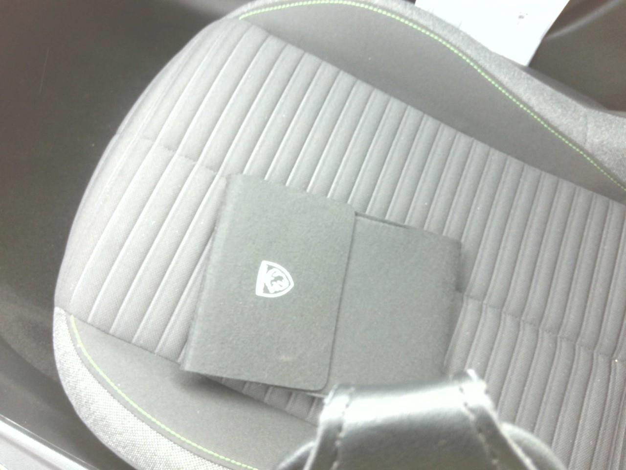 Foto Peugeot 208 8