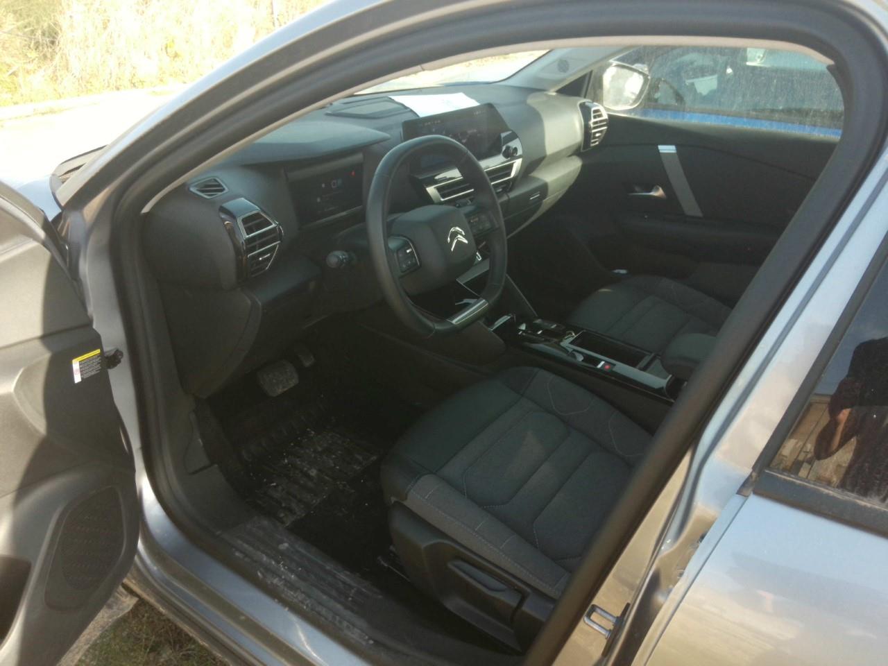 Foto Citroën C4 X 3
